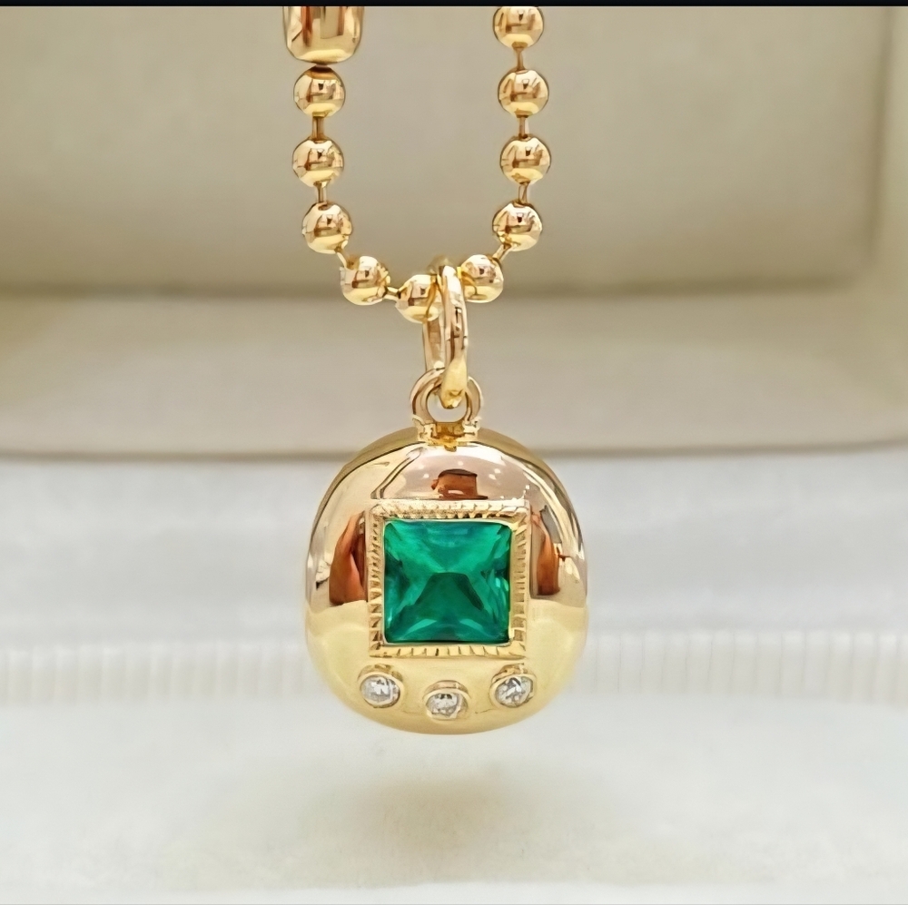 Emerald 10k Gold Gemagotchi